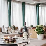 Just Hotel
