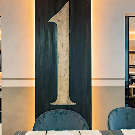 Just Otel Saronno