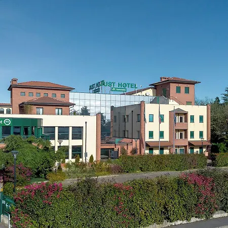 Just Hotel 4*